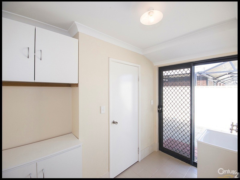 21 Lyrebird Loop, Seville Grove WA 6112