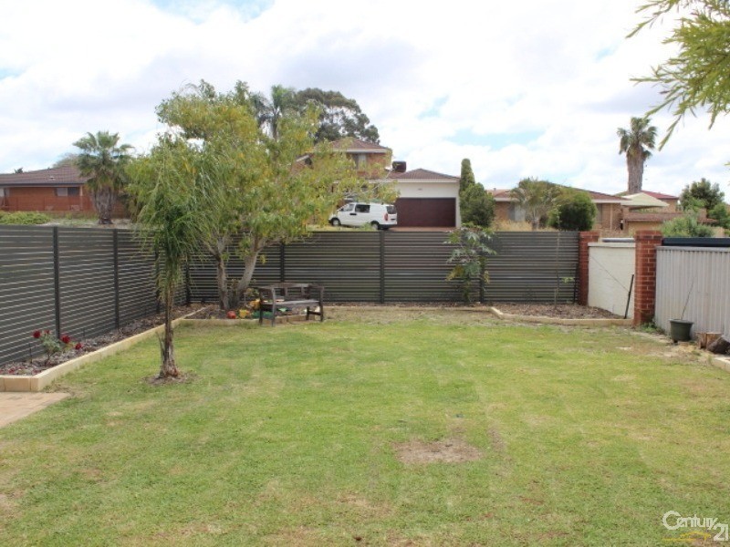 95 Beasley Road, Leeming WA 6149