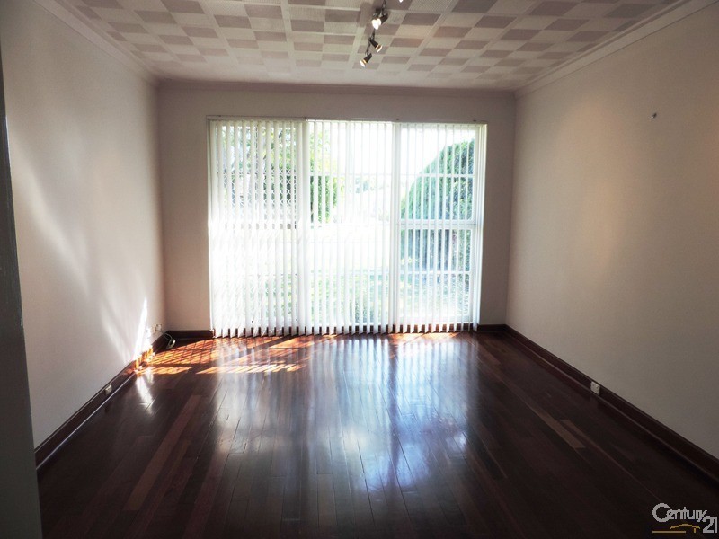 3 Elbe Court, Riverton WA 6148