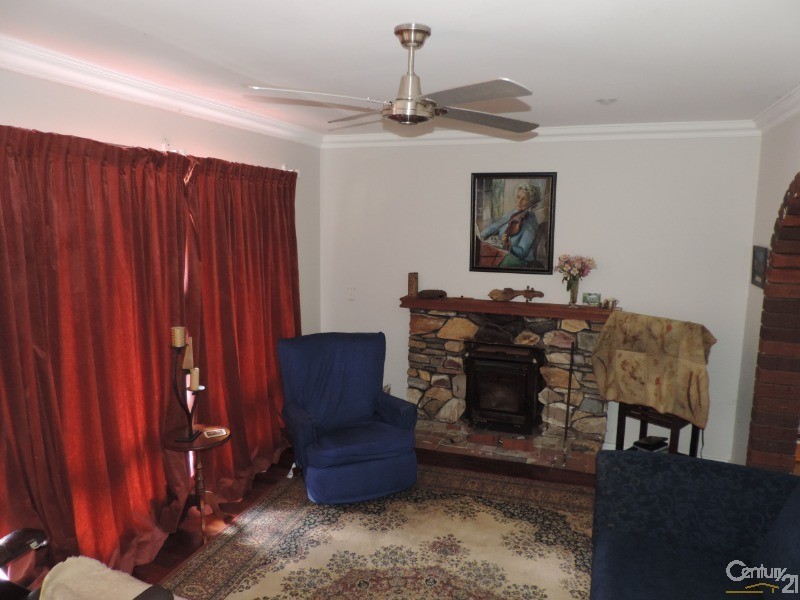 19 Howe Street, Bedfordale WA 6112
