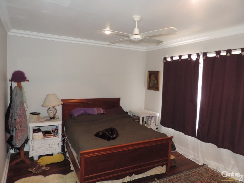 19 Howe Street, Bedfordale WA 6112