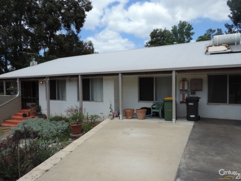 19 Howe Street, Bedfordale WA 6112