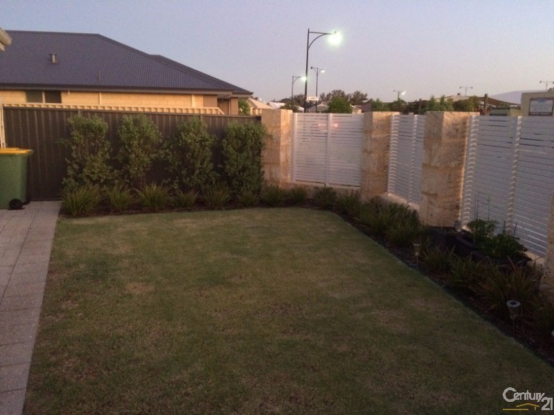 77 Lyon Road, Atwell WA 6164