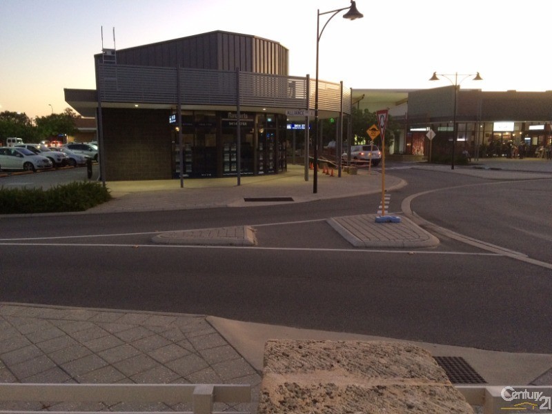 77 Lyon Road, Atwell WA 6164