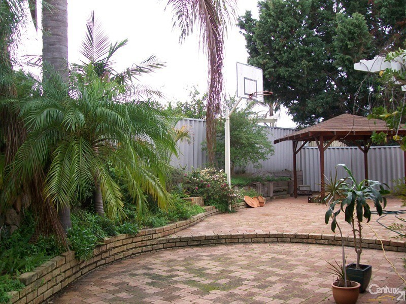 23 Timbrell Way, Leeming WA 6149