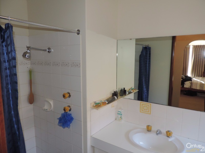 16 Hatfield Way, Booragoon WA 6154