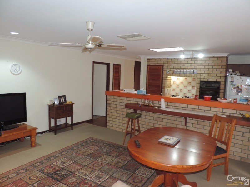 16 Hatfield Way, Booragoon WA 6154