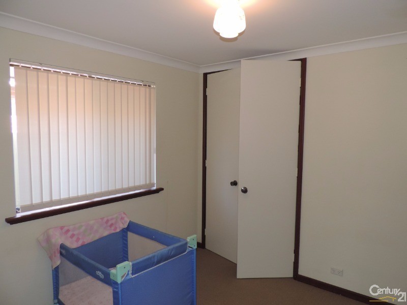 16 Hatfield Way, Booragoon WA 6154