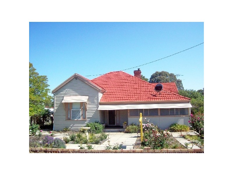 31 Raymond Street, Collie WA 6225