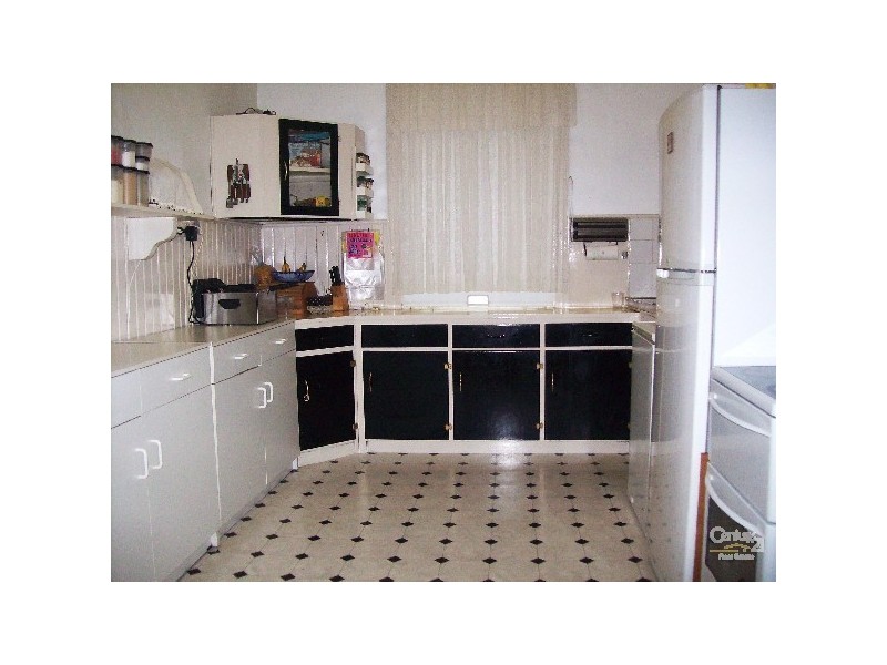 31 Raymond Street, Collie WA 6225