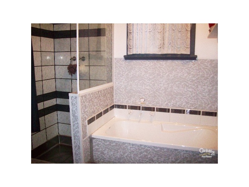 31 Raymond Street, Collie WA 6225