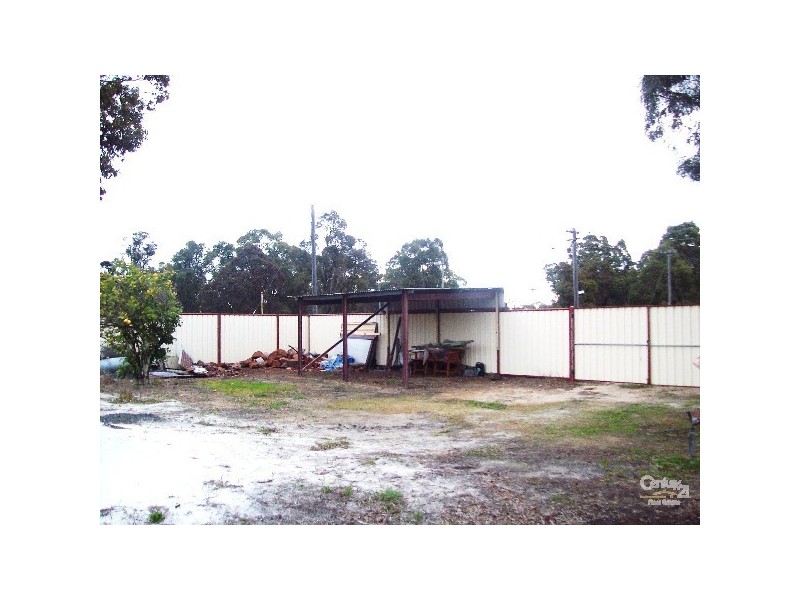 31 Raymond Street, Collie WA 6225