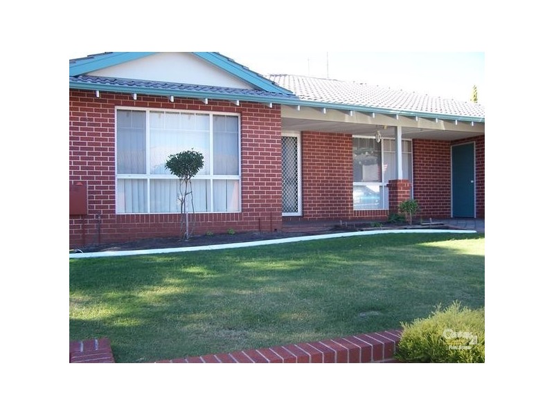 1/24 Cambrose Avenue, Australind WA 6233