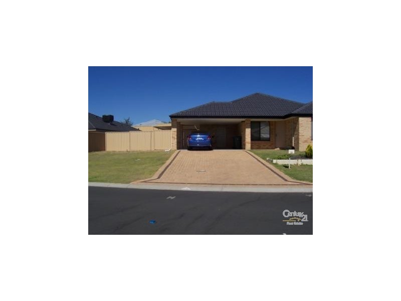 13 Wornt St, Dalyellup WA 6230