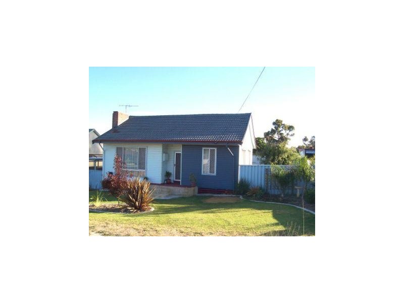 37 Mckinley St, Collie WA 6225