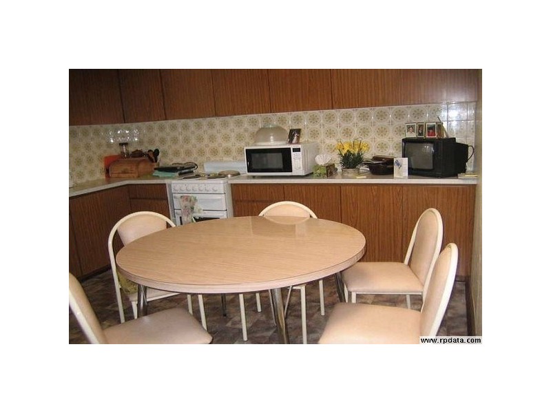 4 Roberts Street, Collie WA 6225