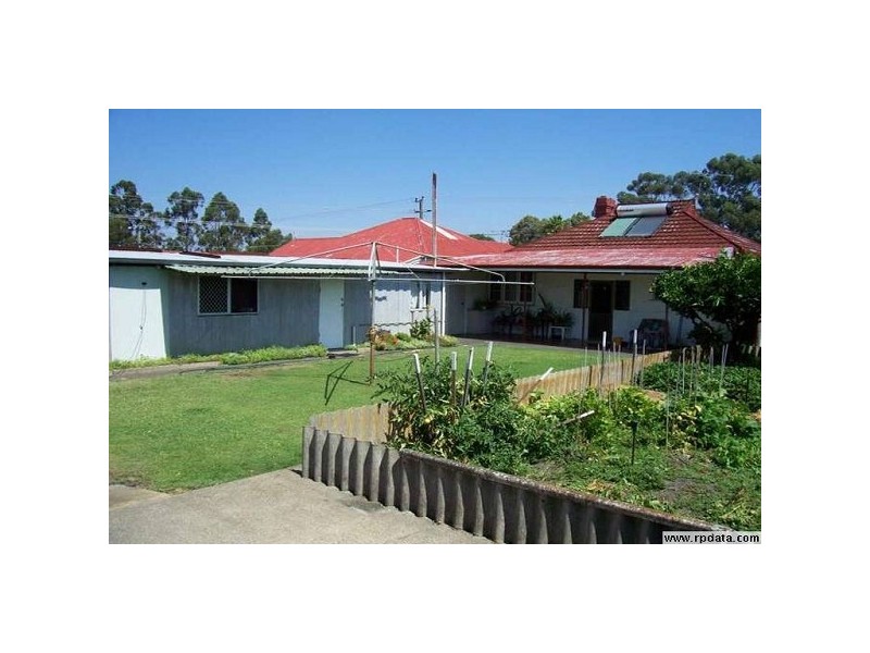 4 Roberts Street, Collie WA 6225