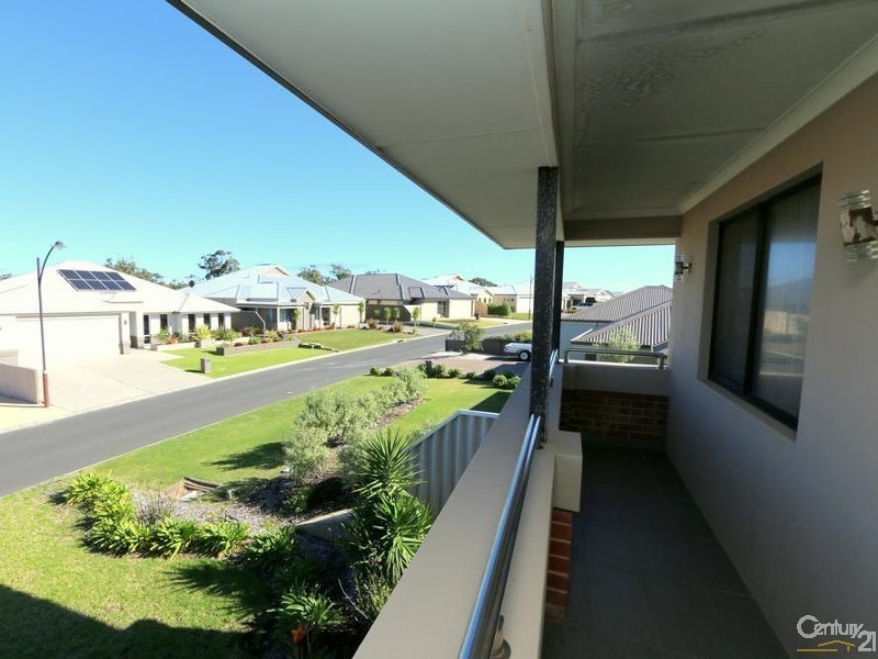 6 Lapwing Road, Dalyellup WA 6230