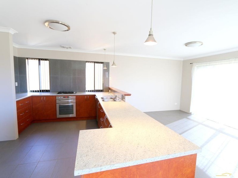 6 Lapwing Road, Dalyellup WA 6230