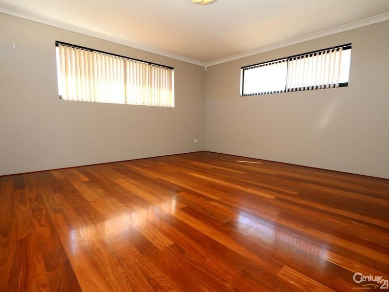 6 Lapwing Road, Dalyellup WA 6230