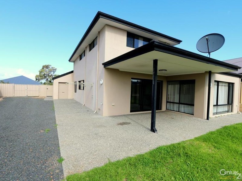 6 Lapwing Road, Dalyellup WA 6230
