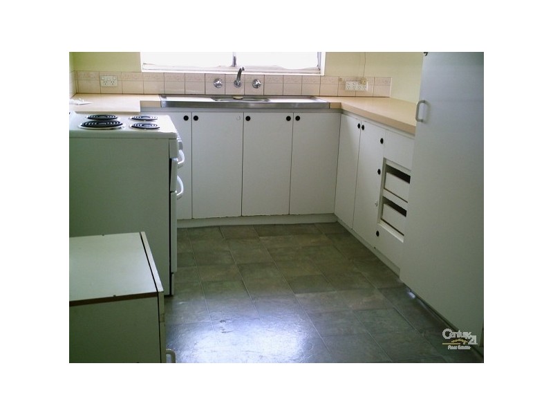 8 Lockwood Crescent, Withers WA 6230