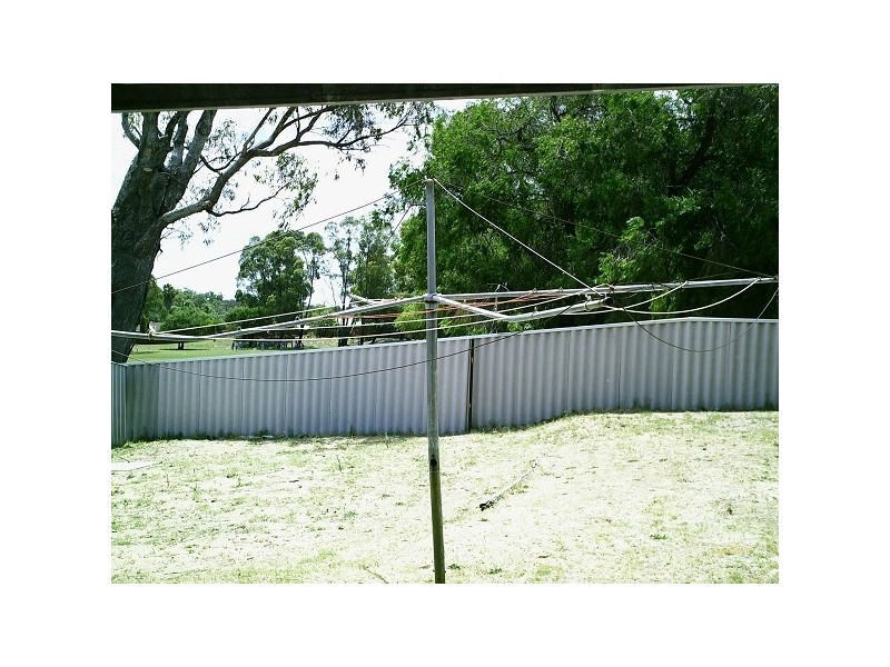 8 Lockwood Crescent, Withers WA 6230