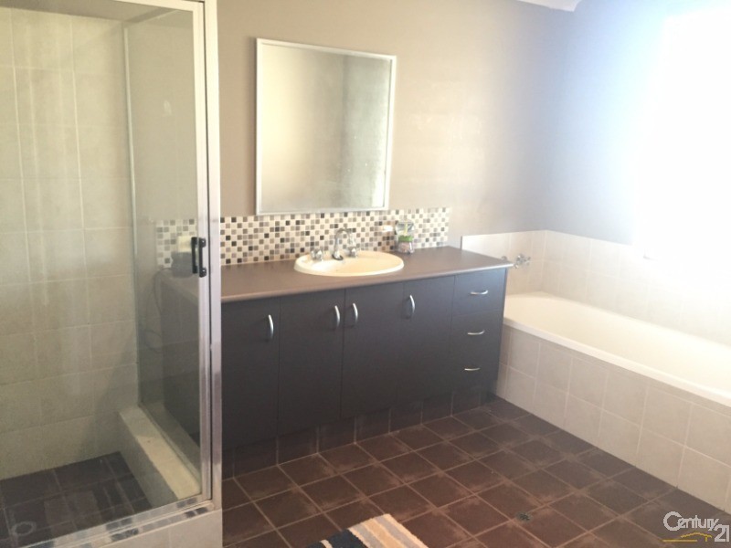 4 Coverley Drive, Collie WA 6225