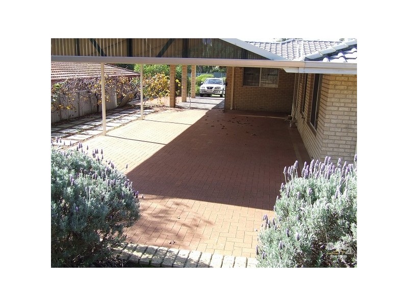 24 Pearce Road, Australind WA 6233