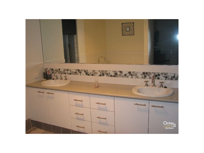 22 Leschenault Pde, Leschenault WA 6233