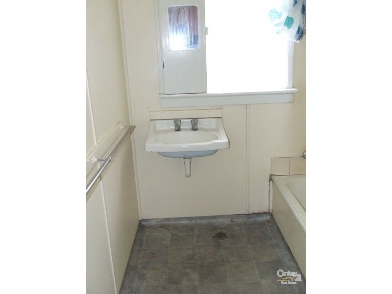 55 Hands Avenue, Carey Park WA 6230