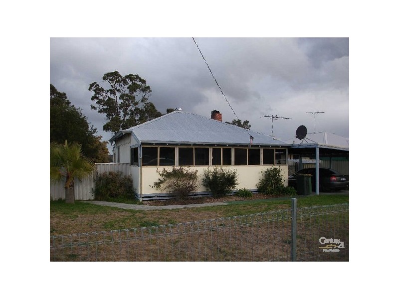 16 Simpson Street, Collie WA 6225