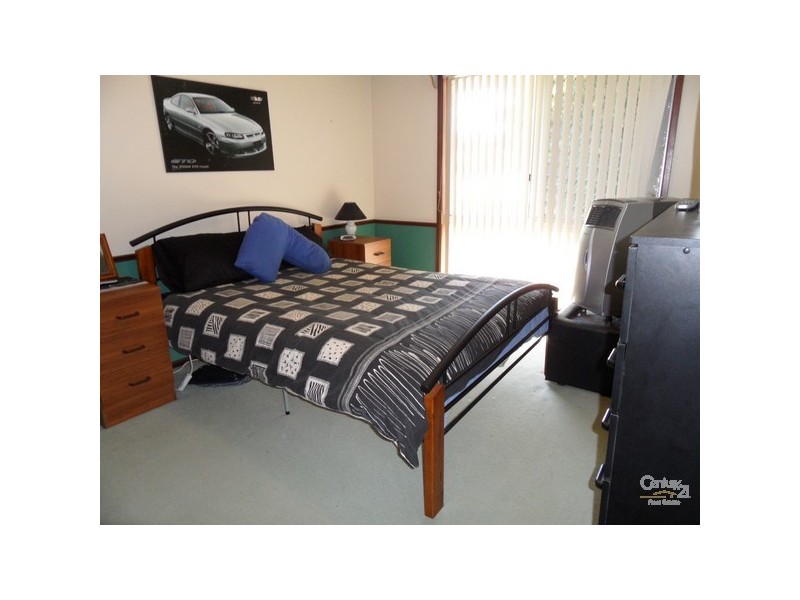 16 Murray Drive, Withers WA 6230