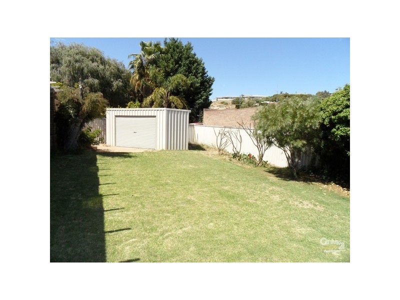 16 Murray Drive, Withers WA 6230