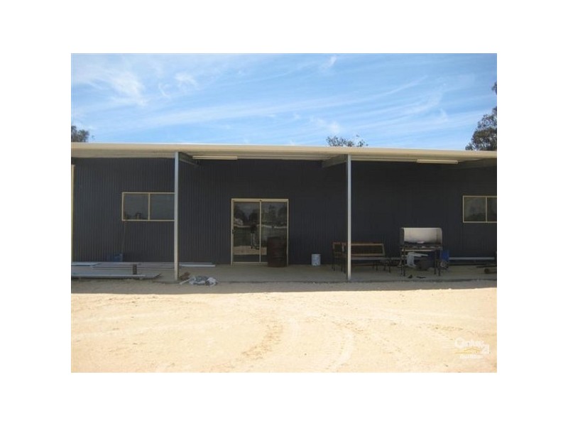 21 Government Road, Harvey WA 6220