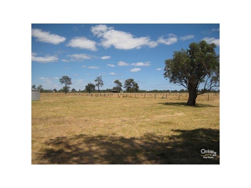 21 Government Road, Harvey WA 6220