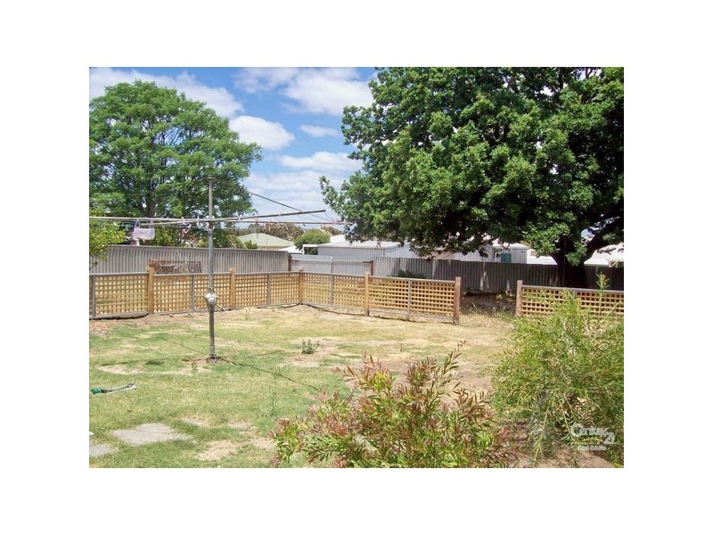 9 Hutton Street, Collie WA 6225