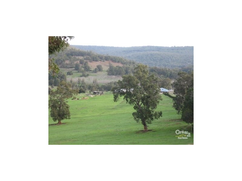 4 Quindanning Road, Harvey WA 6220