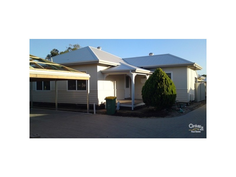 28 Lowe Street, Carey Park WA 6230