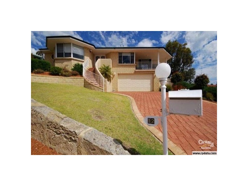 12 Trinity Rise, College Grove WA 6230
