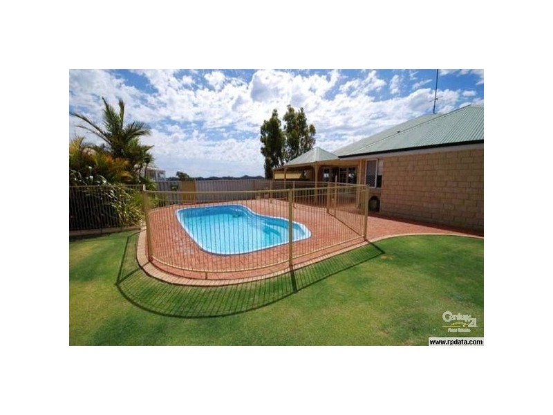 12 Trinity Rise, College Grove WA 6230