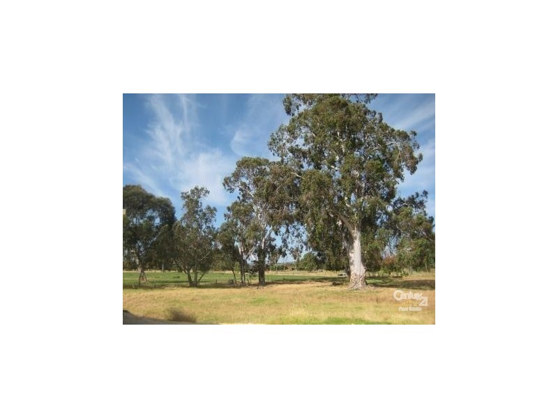 21 Government Road, Harvey WA 6220