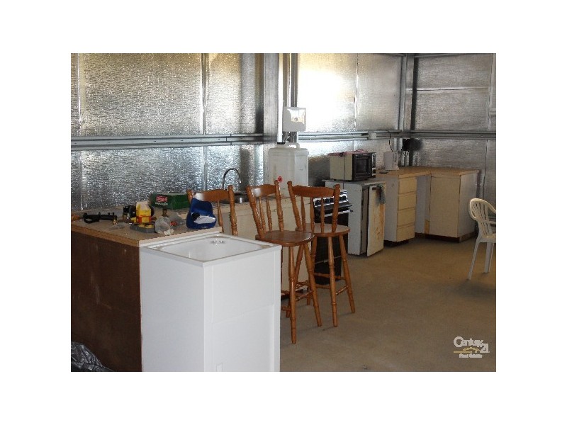 21 Government Road, Harvey WA 6220