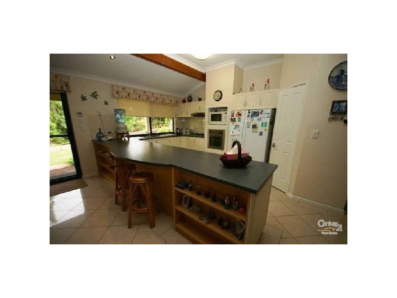 6 Wildflower Way, Leschenault WA 6233