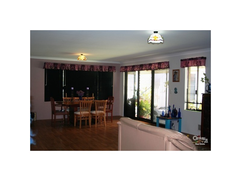 20 Vaughans Way, Australind WA 6233