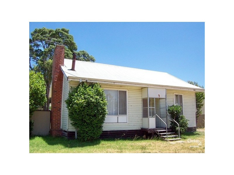 7 Irwin Street, Collie WA 6225