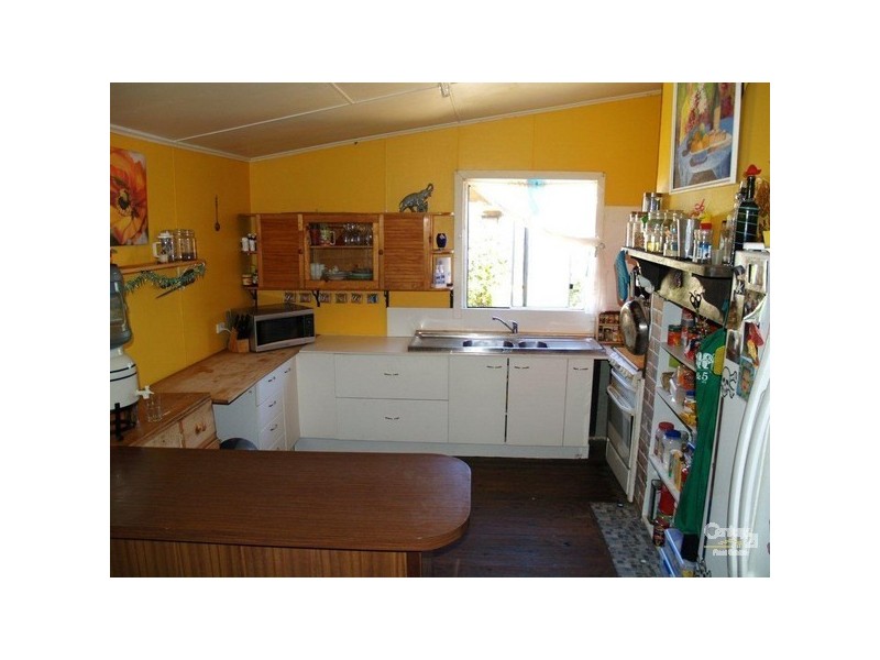 6 Third Street, Harvey WA 6220