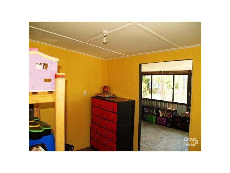 6 Third Street, Harvey WA 6220