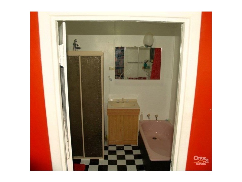 6 Third Street, Harvey WA 6220