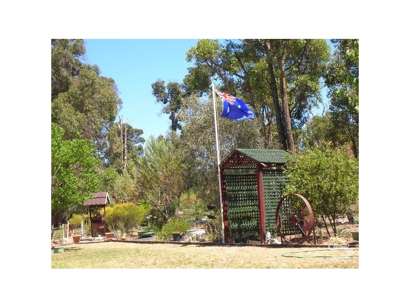 55 Varis Road, Bowelling via Collie, Collie WA 6225